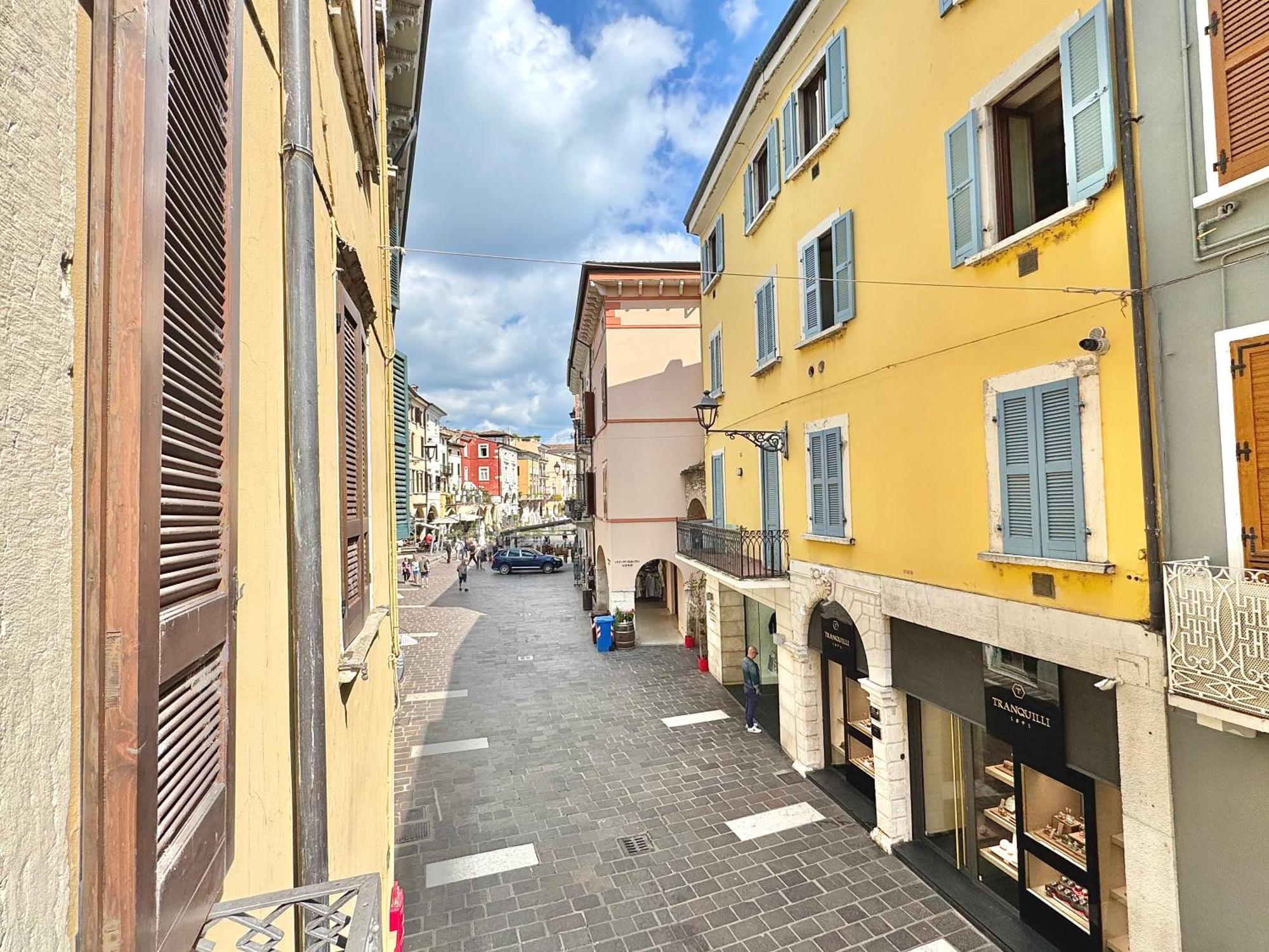 Casa La Margherita Desenzano del Garda Buitenkant foto